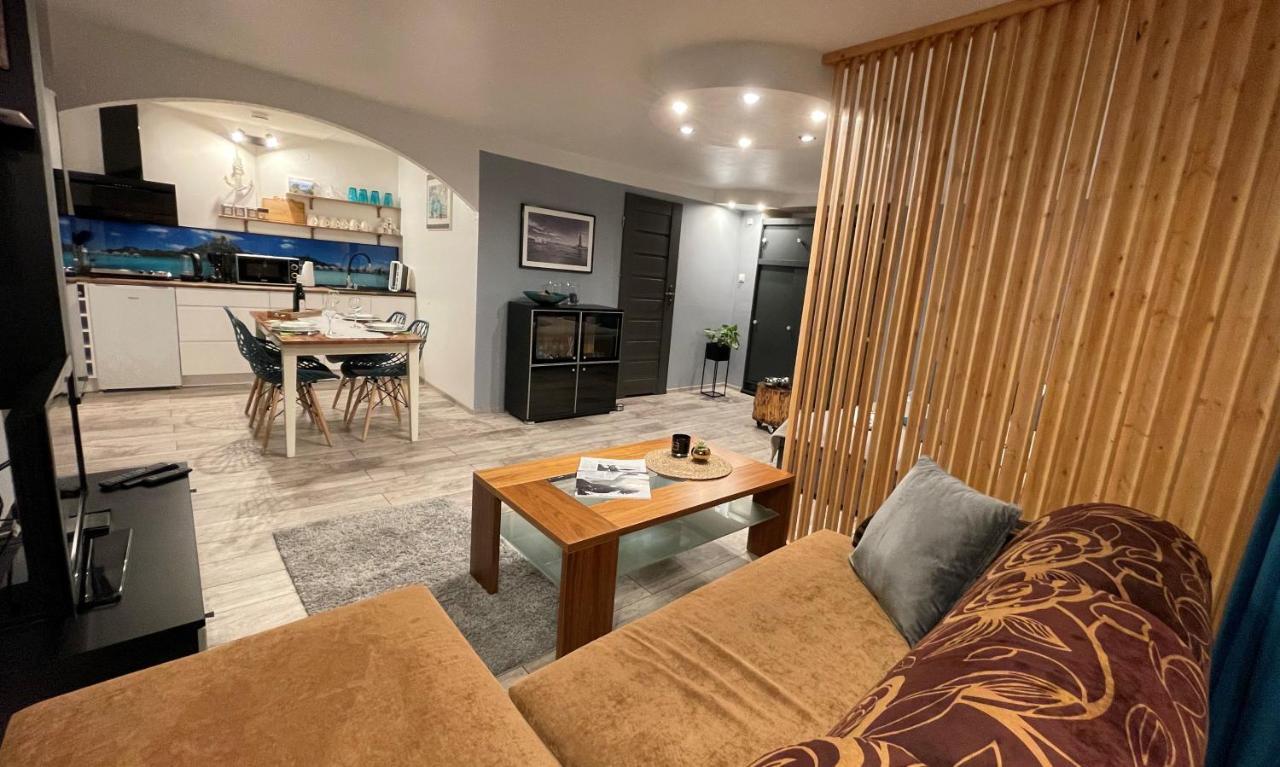Apartamenty Pod Uwalonym Debem Jezow Sudecki Kültér fotó
