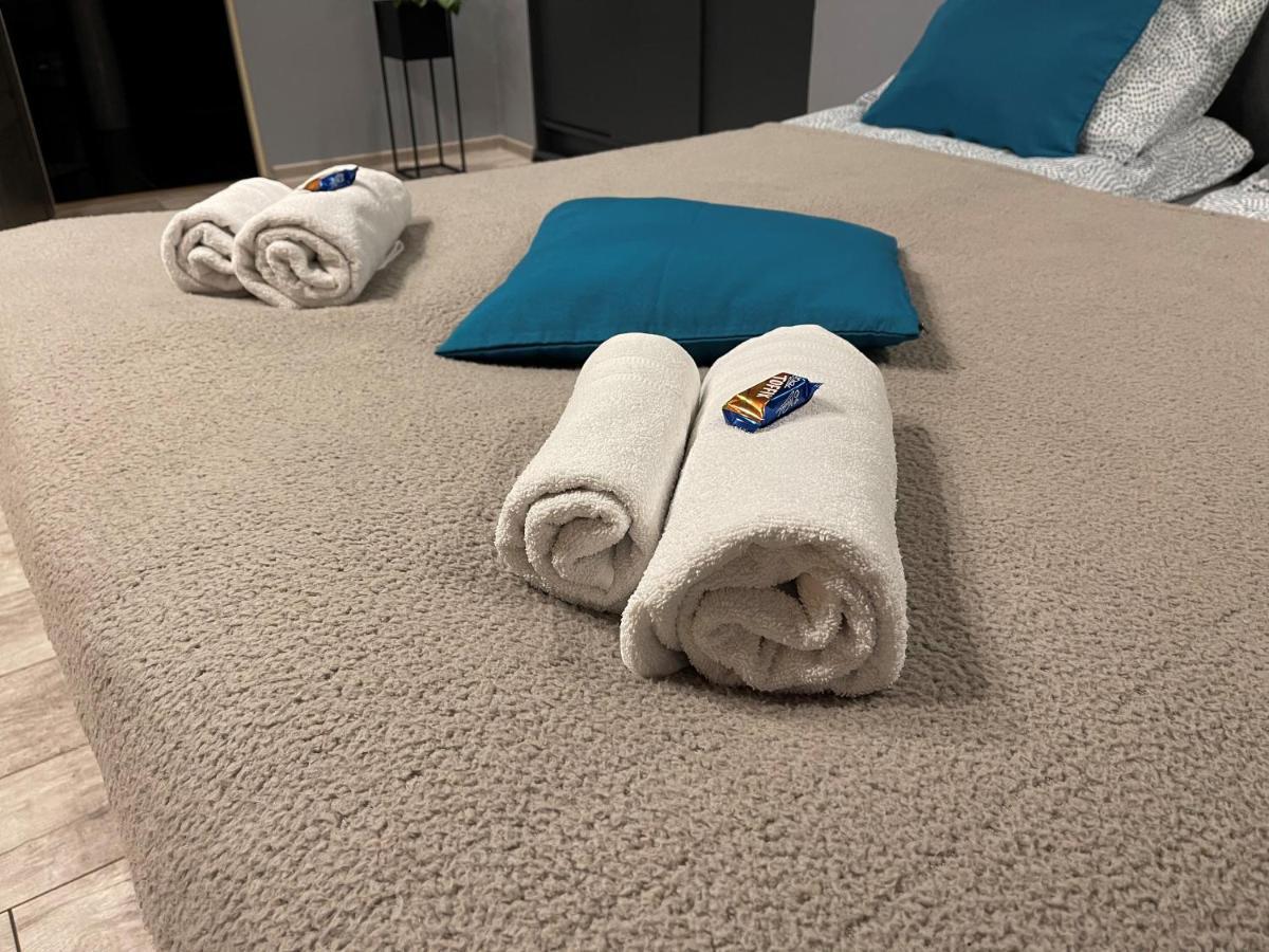 Apartamenty Pod Uwalonym Debem Jezow Sudecki Kültér fotó