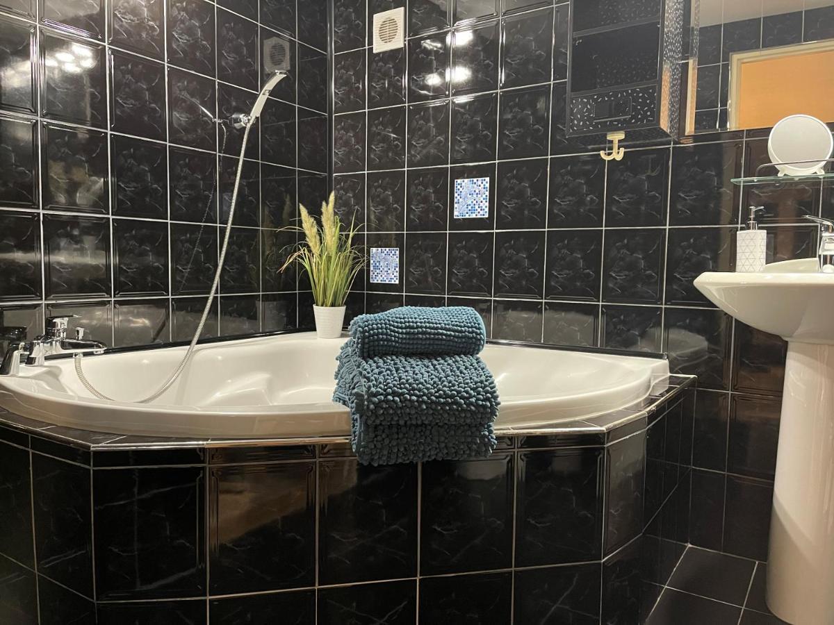 Apartamenty Pod Uwalonym Debem Jezow Sudecki Kültér fotó