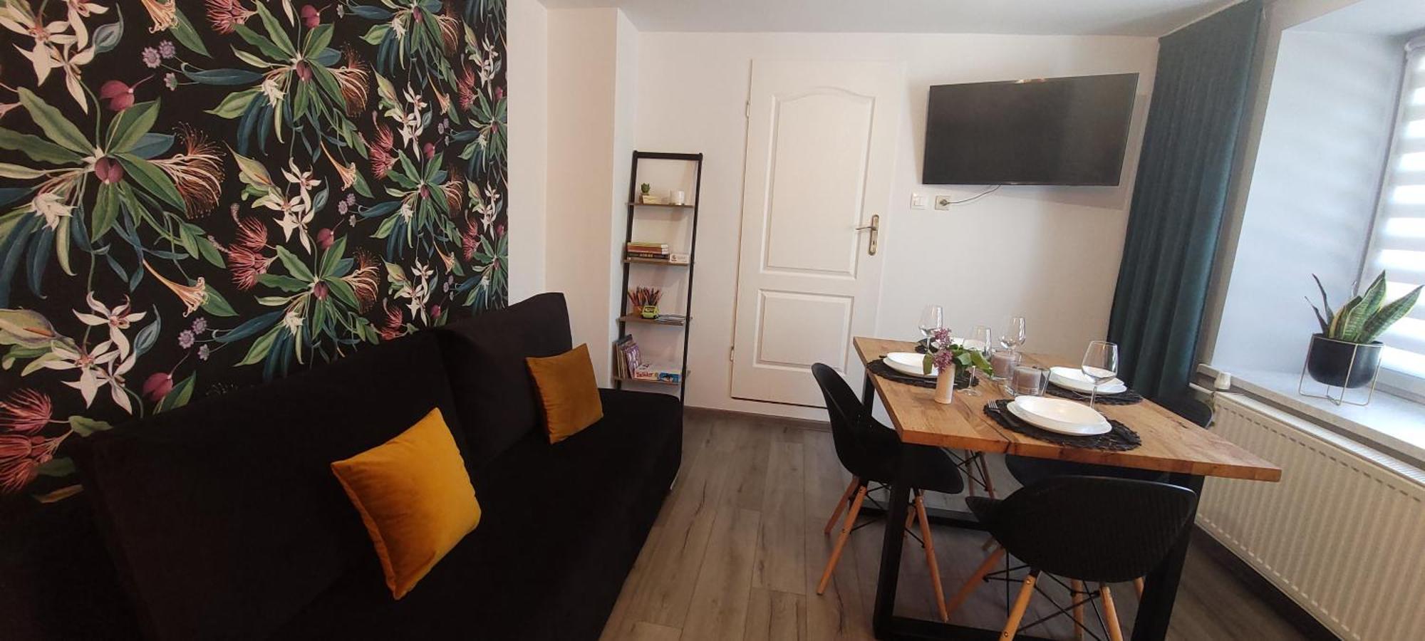 Apartamenty Pod Uwalonym Debem Jezow Sudecki Kültér fotó