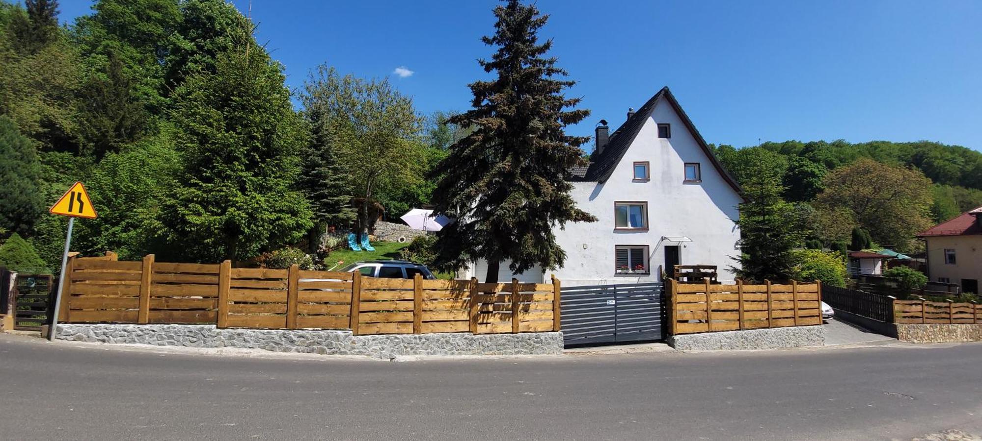 Apartamenty Pod Uwalonym Debem Jezow Sudecki Kültér fotó